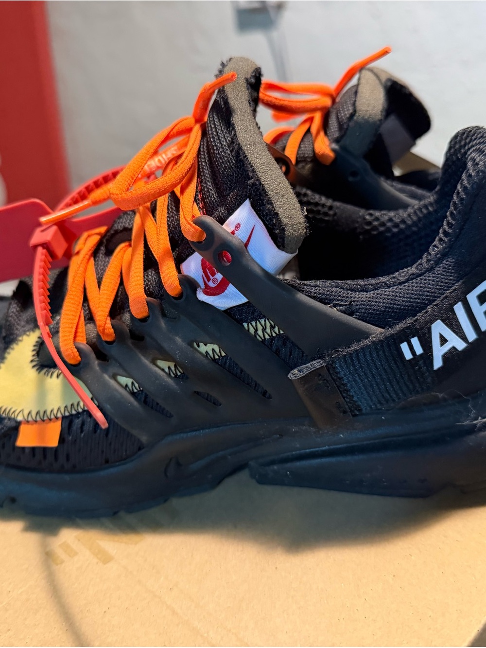 Nike x Off-White Presto Black | Size 9 - Picture 3 of 4